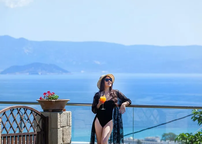 Sunny Villa Grande