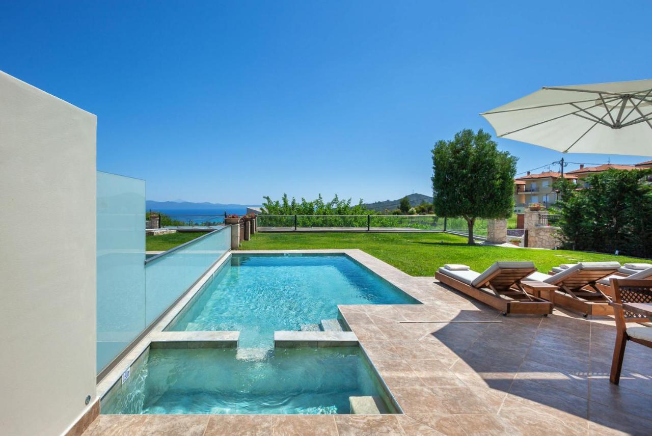 Sunny Grande Villa Hanioti
